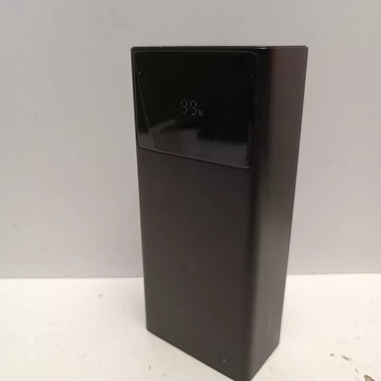 POWERBANK CZARNY 30000MAH PPXJ3030