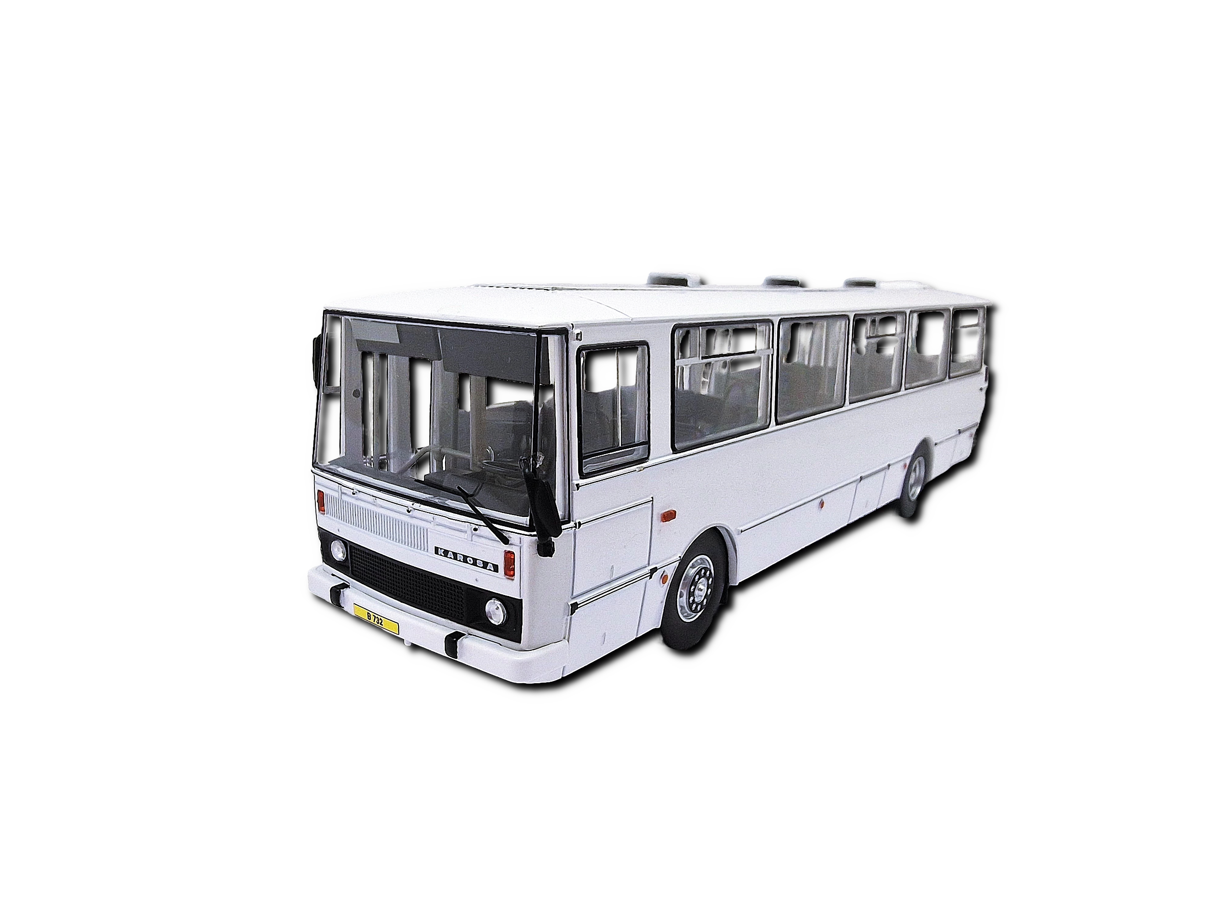model-autobus-karosa-b732-bialy-1-maja-10-knurow-sj