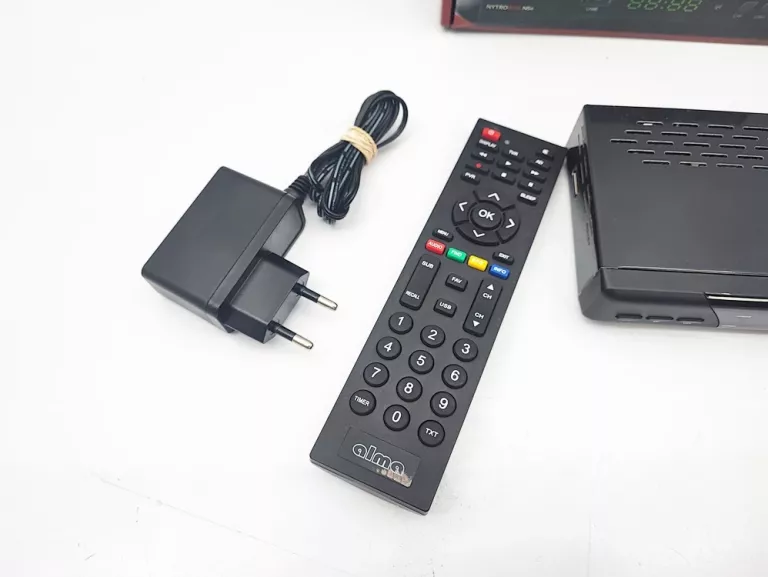 DEKODER DVB-T2 TUNER TECHNISAT ALMA 2820