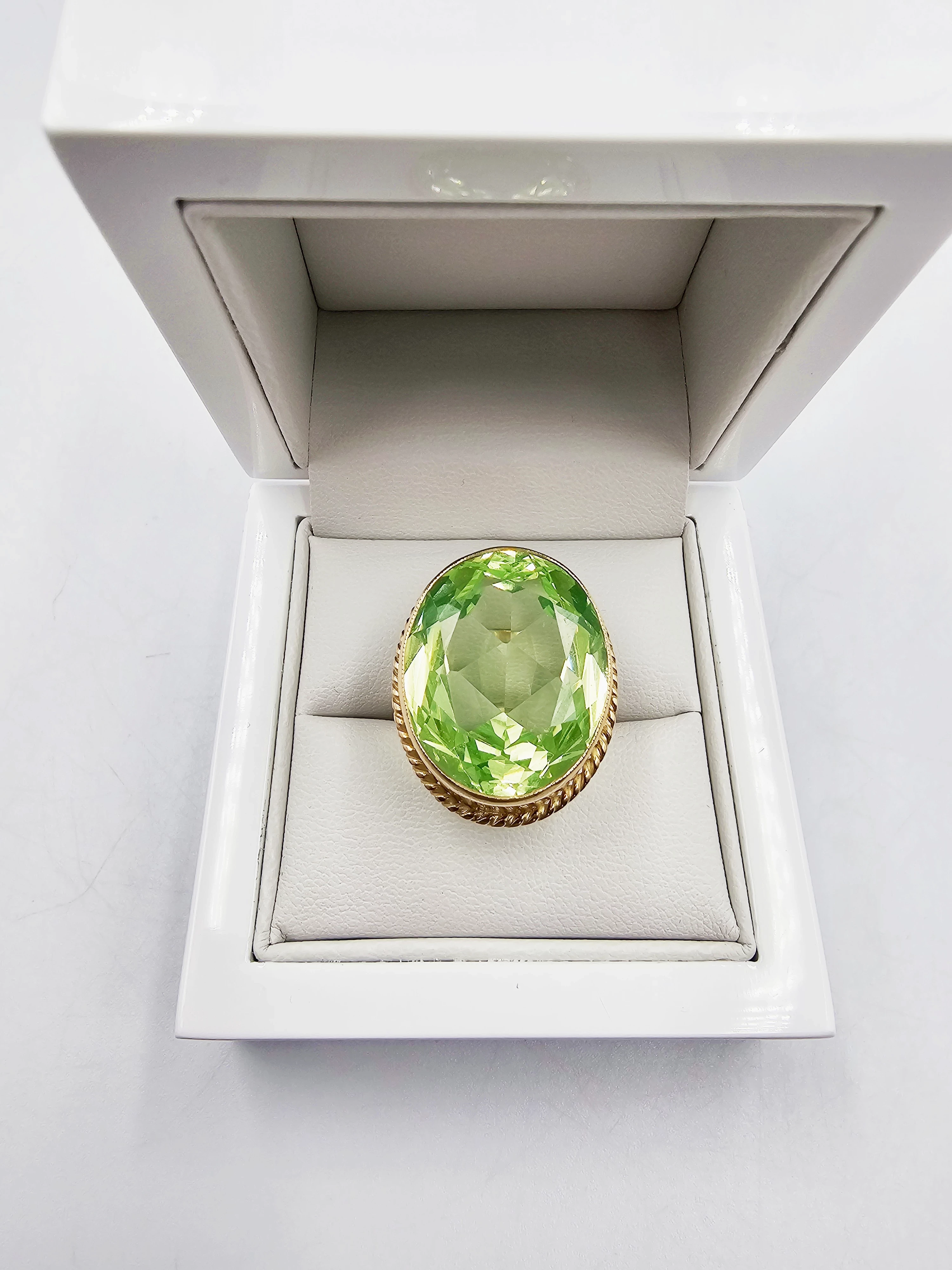 zloty-pierscionek-z-kamieniem-1293gr-p585-rodzaj-2205-2