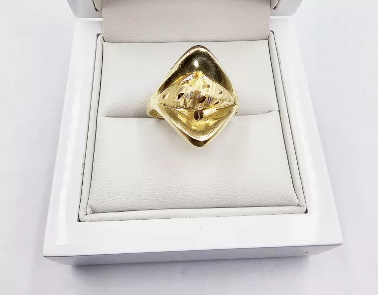 ZŁOTY PIERŚCIONEK ZE WZOREM 3,13GR, P.585