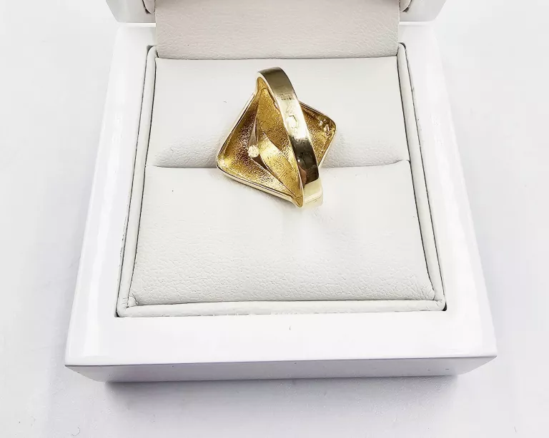 ZŁOTY PIERŚCIONEK ZE WZOREM 3,13GR, P.585