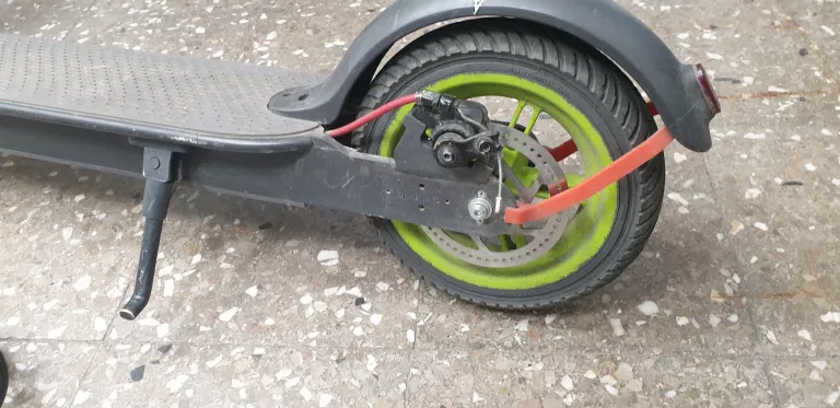 hulajnoga-xiaomi-m365-moc-silnika-25000