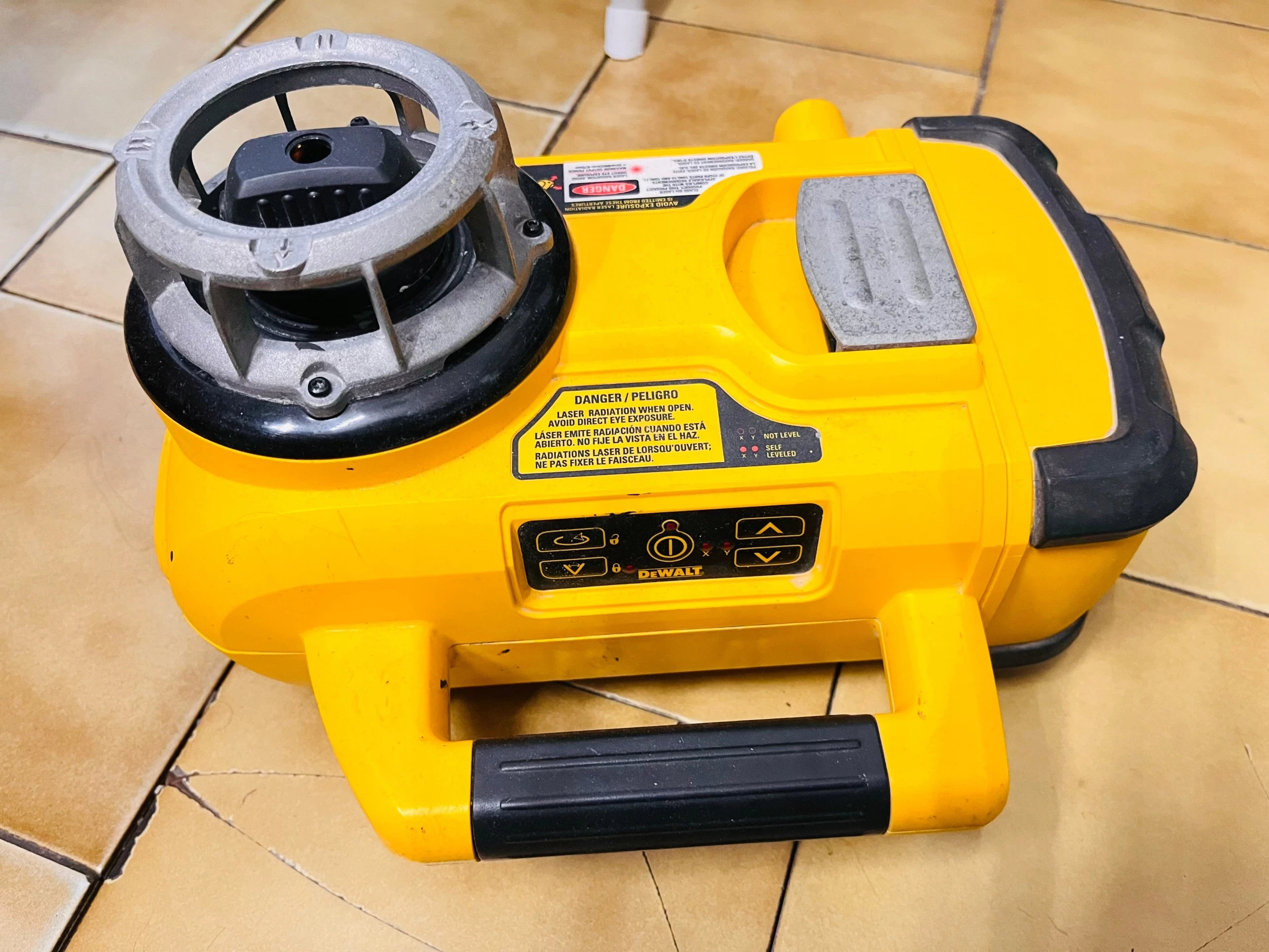 laser-krzyzowy-dewalt-30-m-dw079-zestaw-ean-gtin-5035048169193