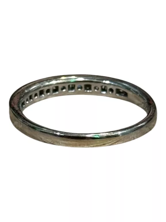 zloty-pierscionek-z-brylantem-750-228g-12r-certyfikat-material-15835-1