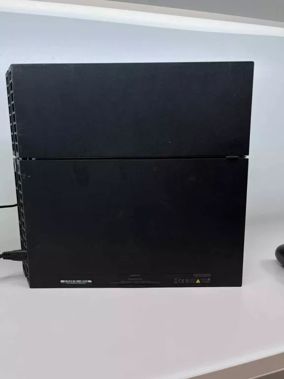 KONSOLA SONY PLAYSTATION 4 FAT 2 PADY I ZASILACZ