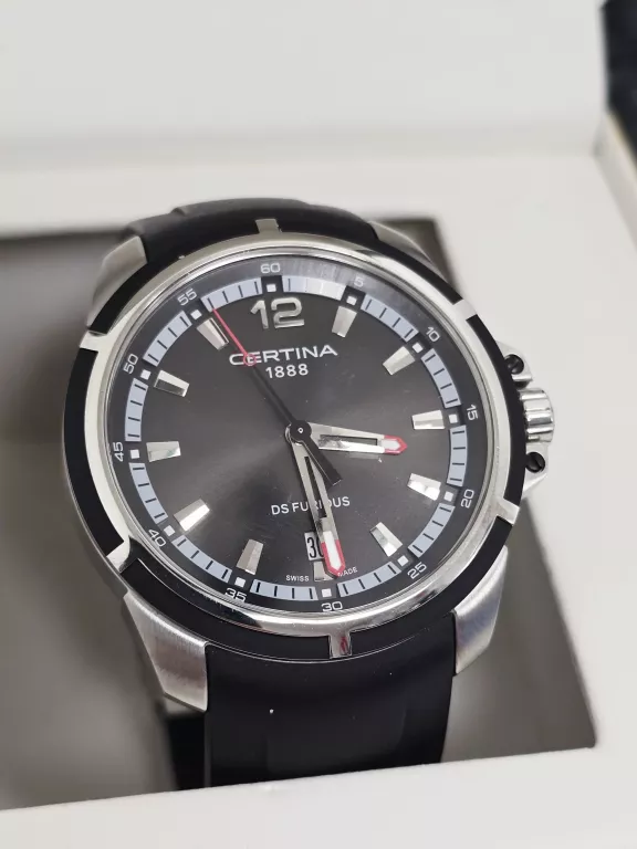 zegarek-certina-ds-furious-c0114102105700-ksztalt-koperty-129223-2