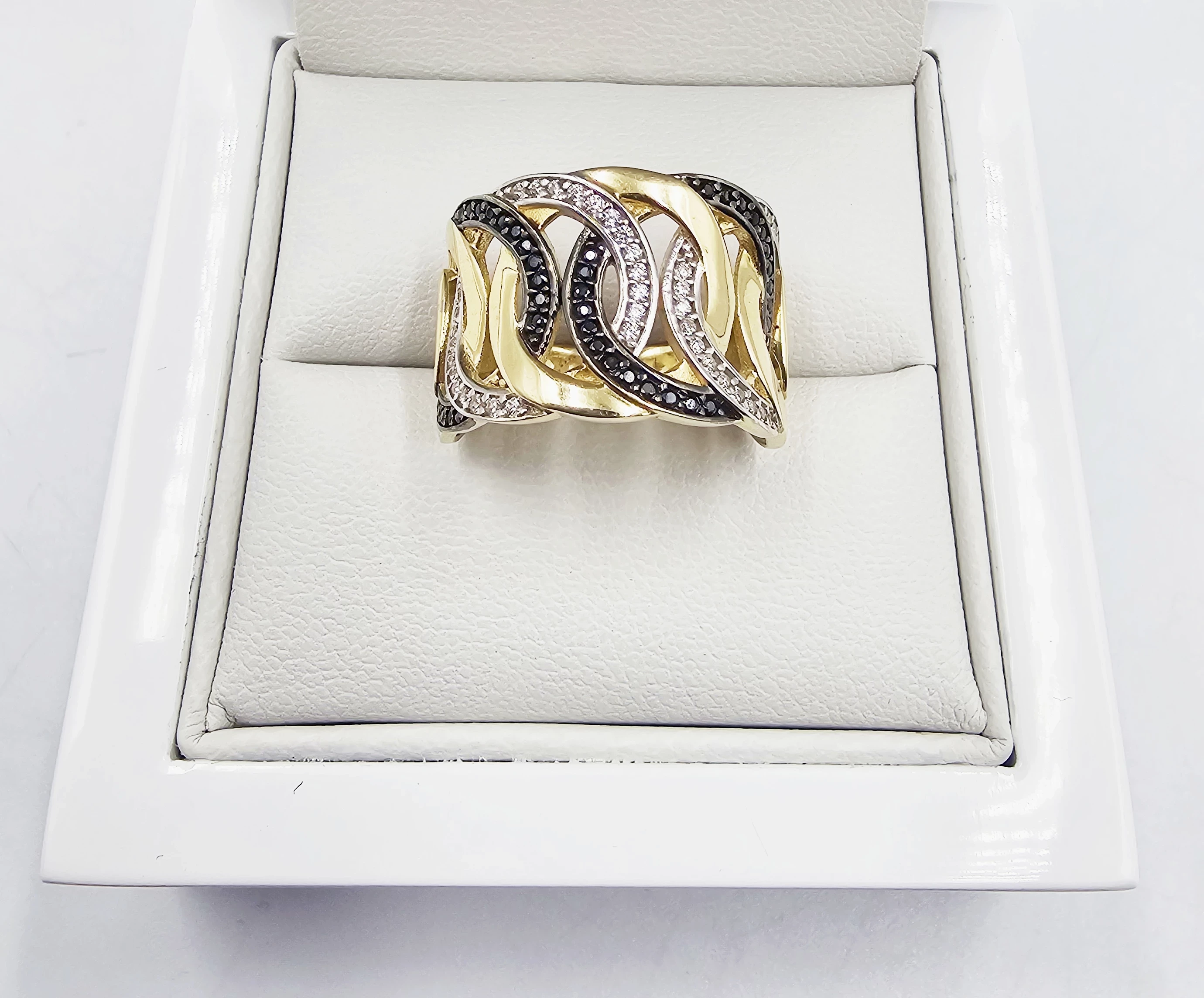 zloty-pierscionek-z-bialymi-i-czarnymi-cyrkoniami-490gr-p585-stan-11323-2