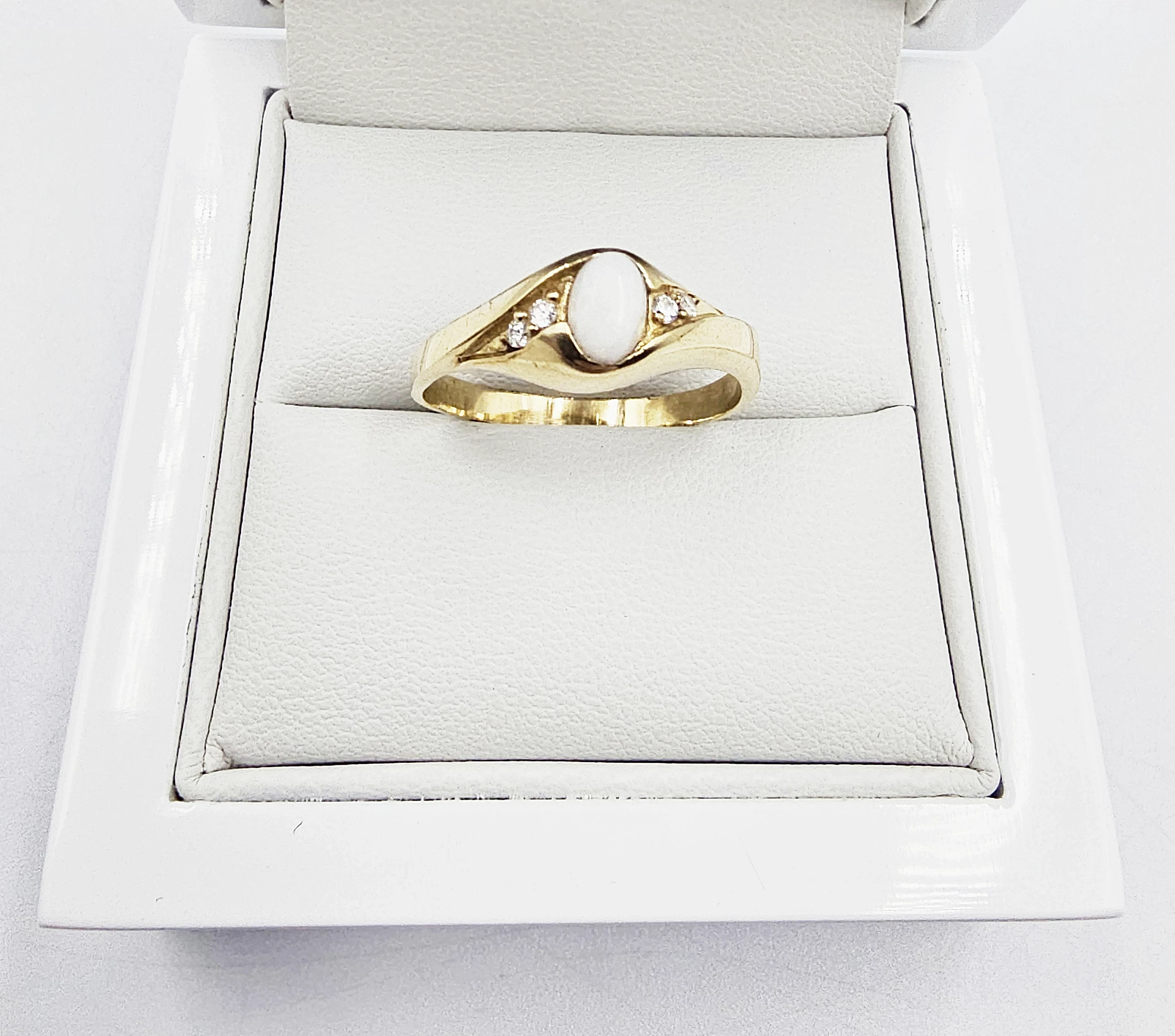 zloty-pierscionek-z-kamieniami-297gr-p585-stan-11323-2