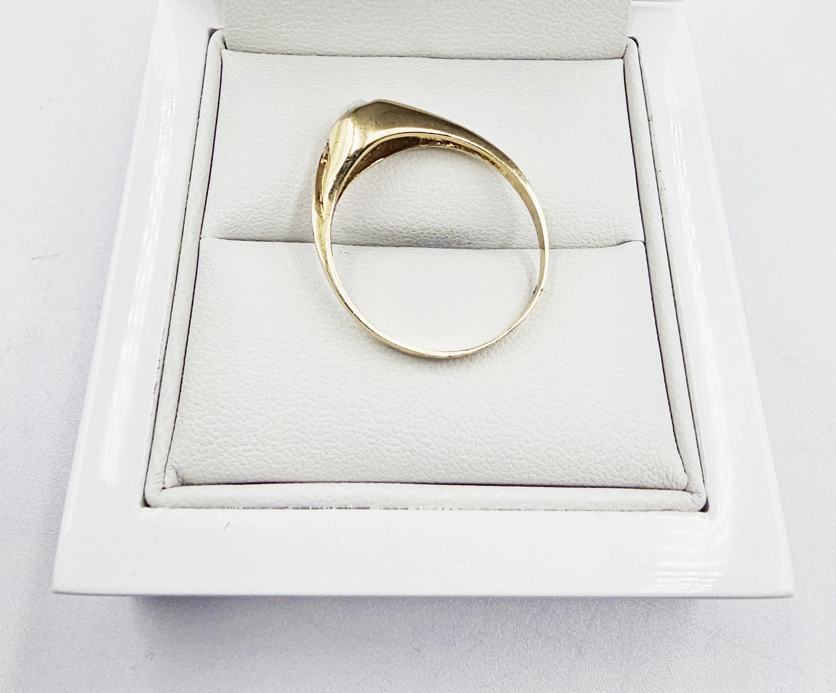 zloty-pierscionek-z-kamieniami-297gr-p585-kamien-17088-128