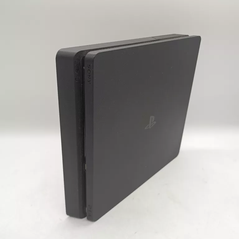 KONSOLA PLAYSTATION 4 1TB + PAD
