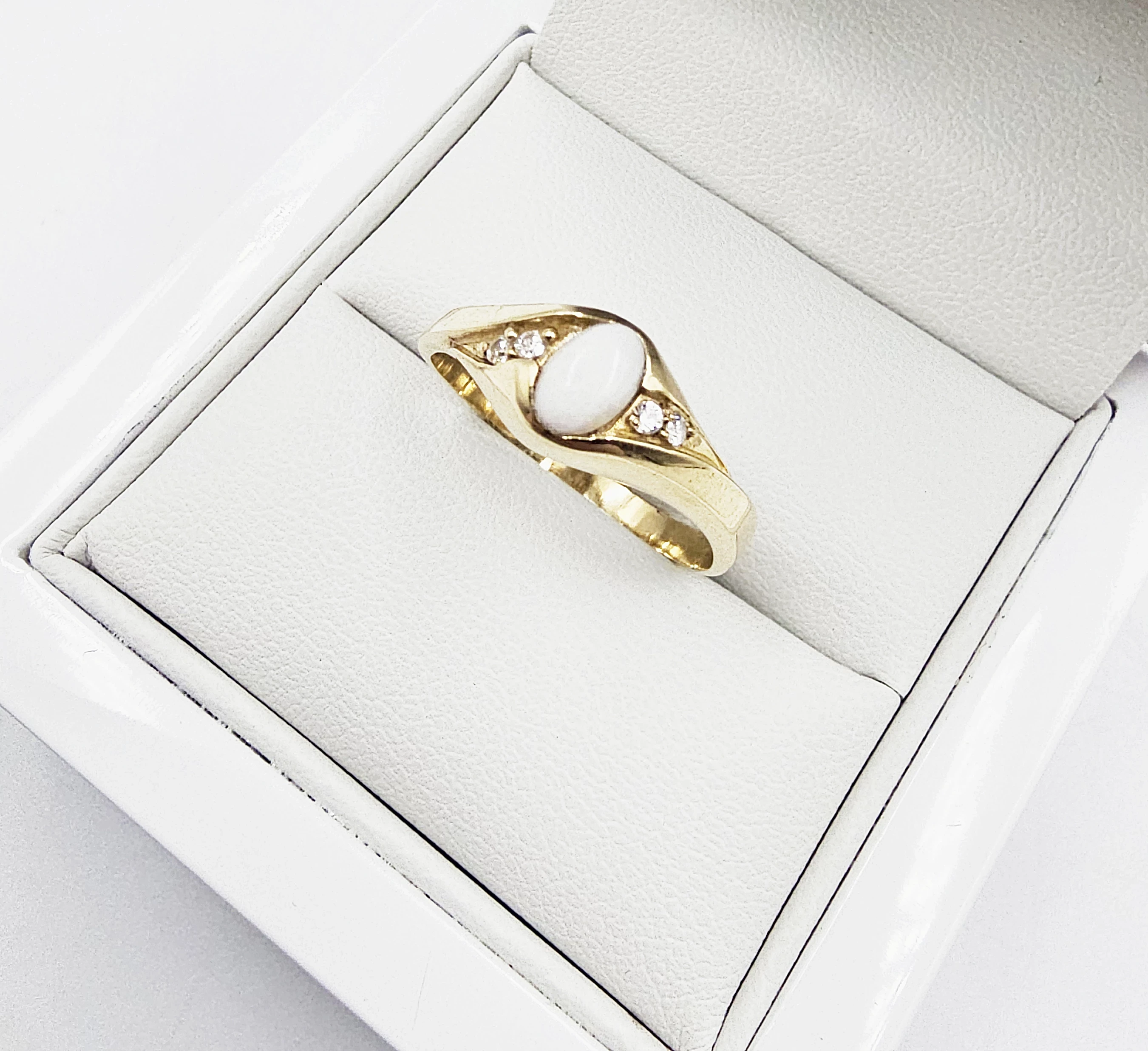 zloty-pierscionek-z-kamieniami-297gr-p585-rodzaj-2205-2