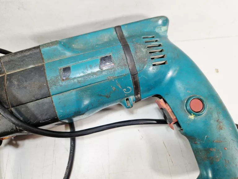 WIERTARKA UDAROWA MAKITA HP2030 720W