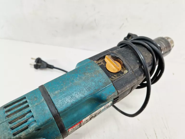 WIERTARKA UDAROWA MAKITA HP2030 720W