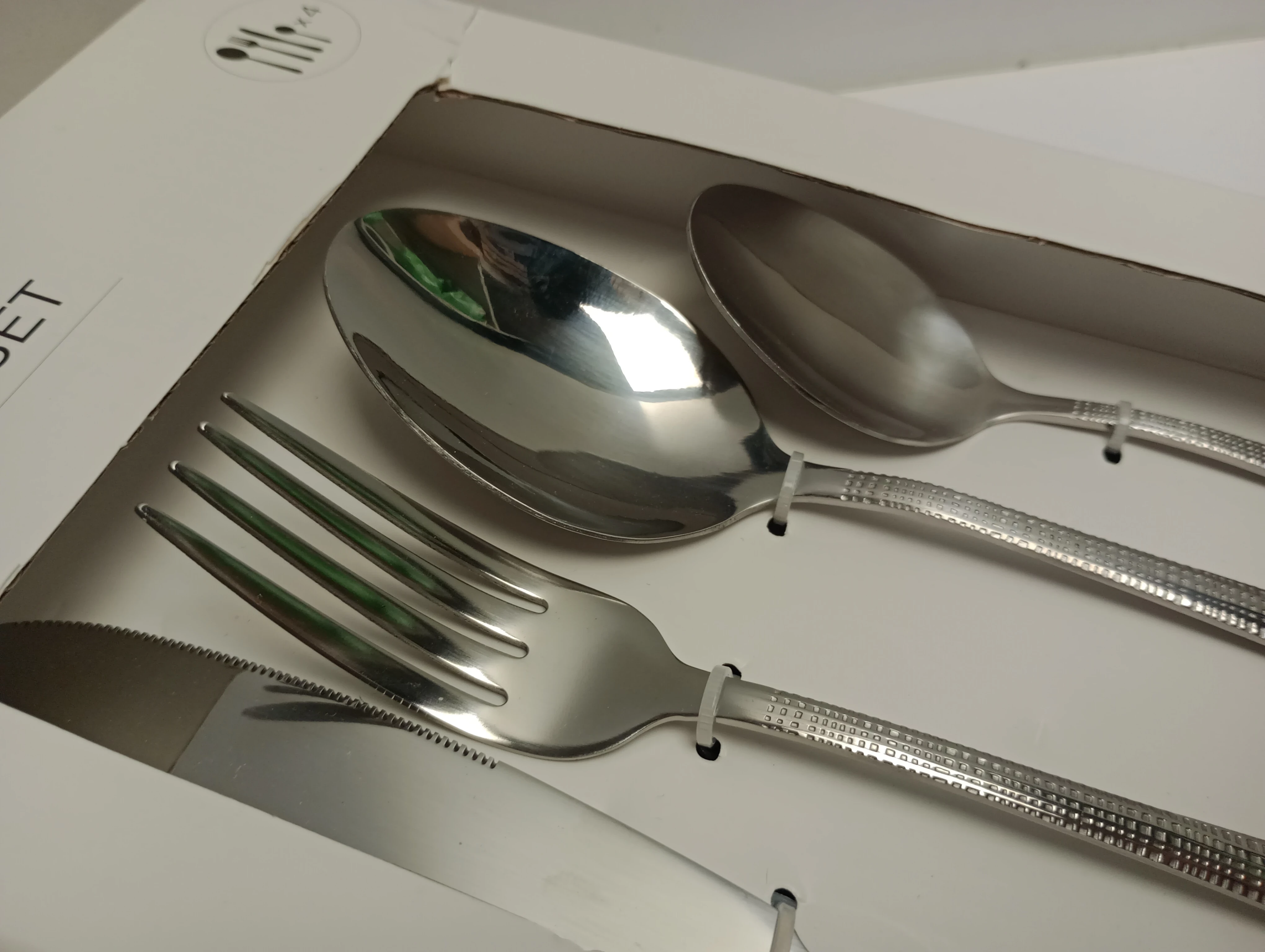 sztucce-sinsay-home-zestaw-stan-11323-2