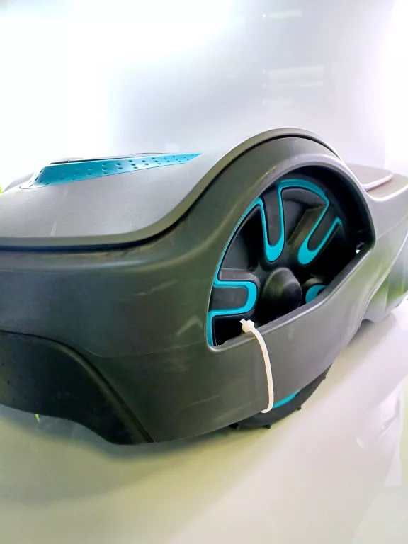 robot-koszacy-gardena-sileno-city-500-15002-32-sterowanie-bluetooth-wydajnosc-koszenia-25000