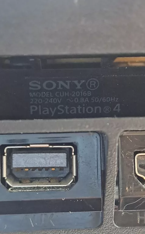 KONSOLA SONY PLAYSTATION 4 CUH-2016B PS4 SLIM 1TB + PAD ZAMIENNIK