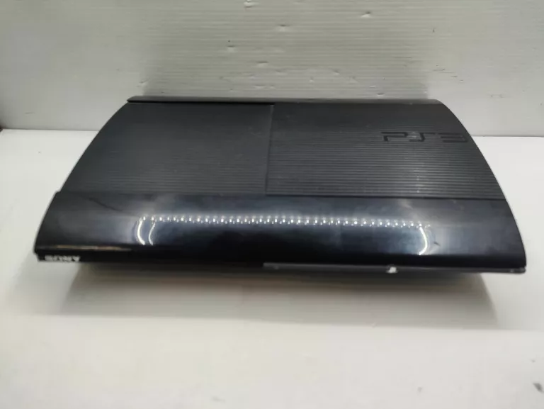 KONSOLA  PS3 SUPER SLIM 500 GB +PAD +OKABLOWANIE