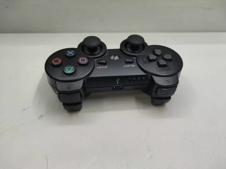 KONSOLA  PS3 SUPER SLIM 500 GB +PAD +OKABLOWANIE