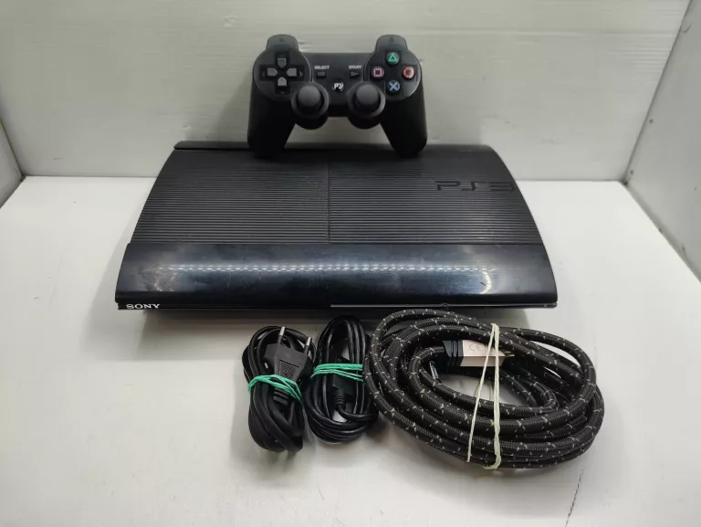 KONSOLA  PS3 SUPER SLIM 500 GB +PAD +OKABLOWANIE
