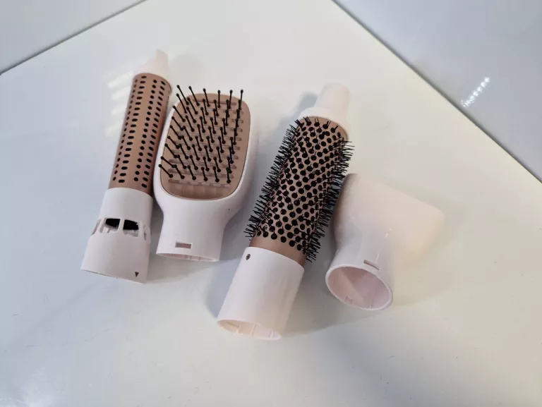 LOKÓWKO SUSZARKA Z JONIZACJĄ PHILIPS 4 NASADKI 800W BHA310/00