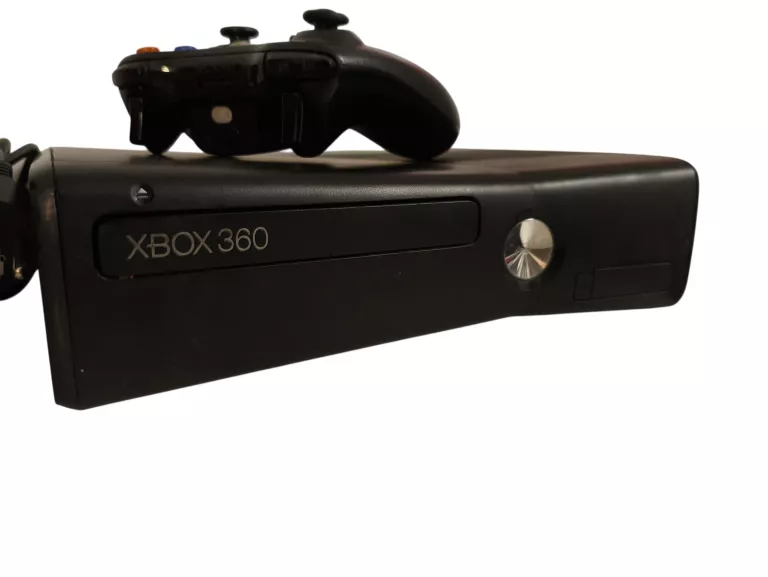 KONSOLA XBOX 360 +PAD+ZAS