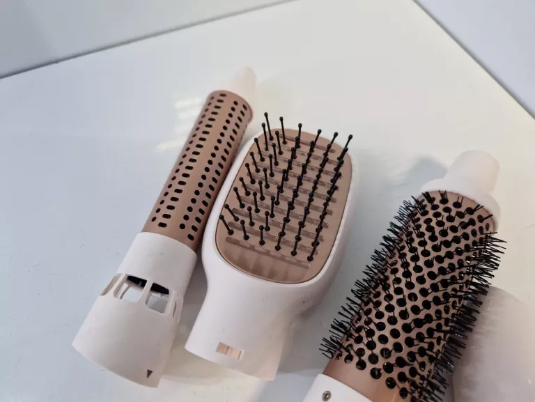 LOKÓWKO SUSZARKA Z JONIZACJĄ PHILIPS 4 NASADKI 800W BHA310/00