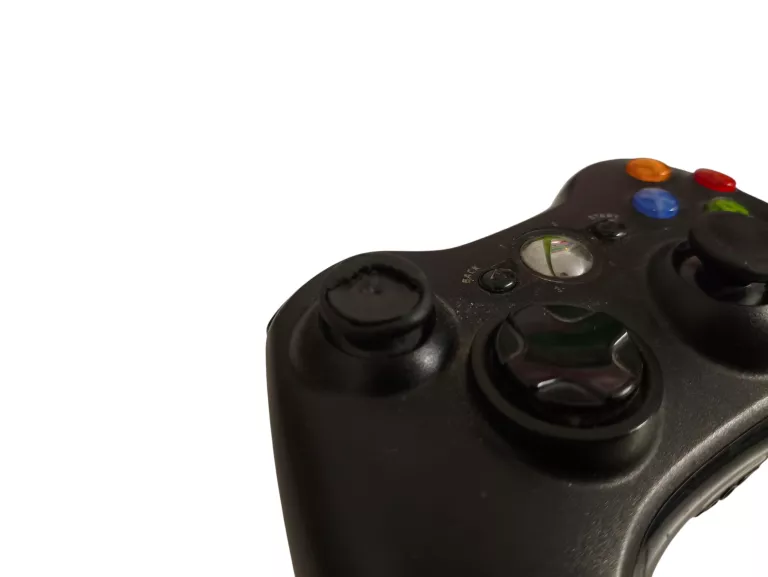 KONSOLA XBOX 360 +PAD+ZAS