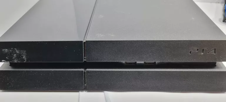 KONSOLA PS4 2X PAD 500 GB