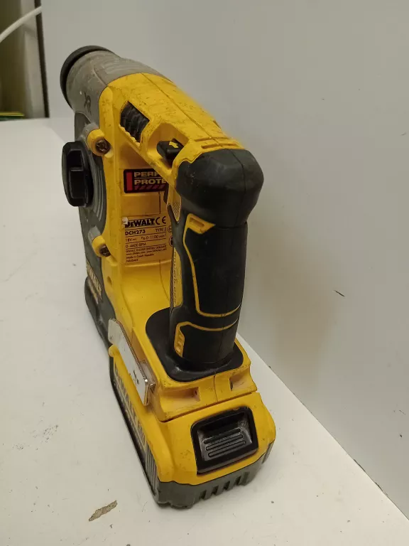 MŁOTOWIERTARKA DEWALT DCH273 SDS PLUS 400 W