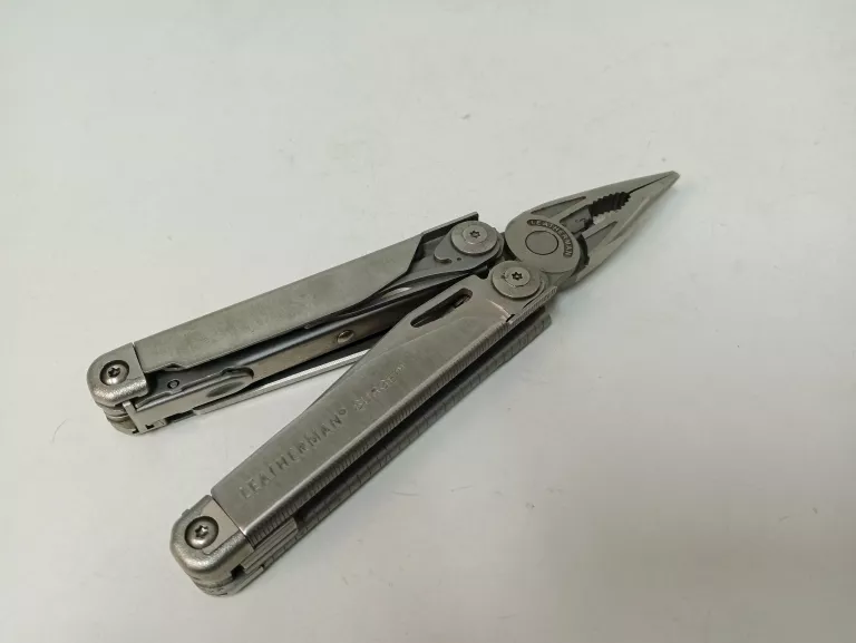MULTITOOL LEATHERMAN SURGE