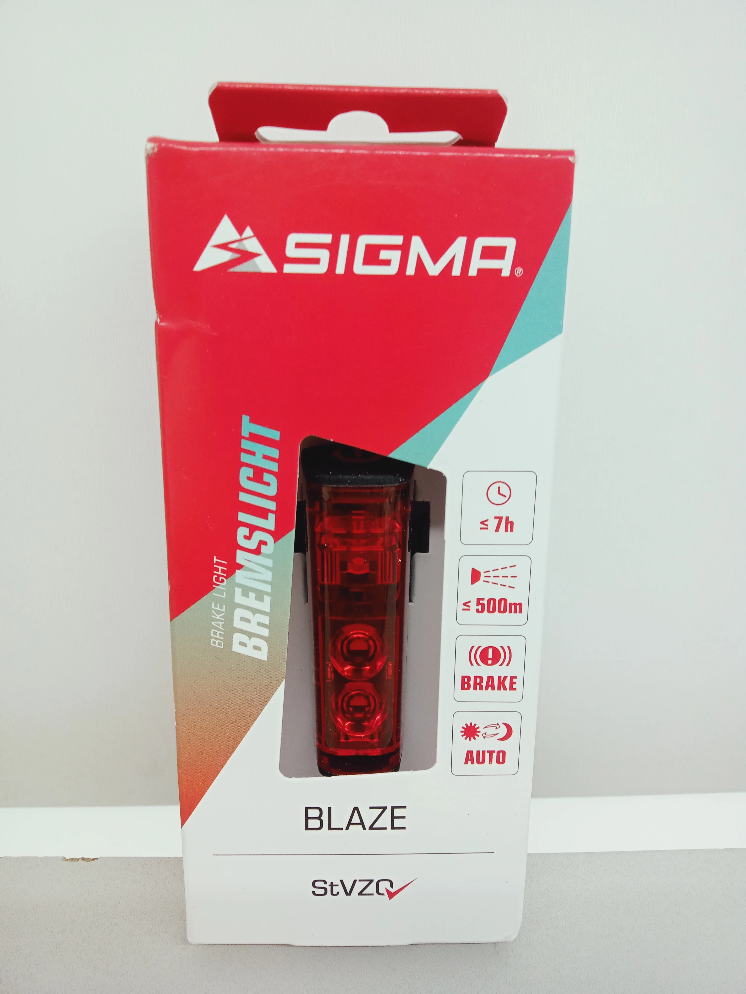 lampka-rowerowa-led-sigma-aura-30-lux-mocna-tyl-oswietlenie-osiedle-pod-lipami-poznan