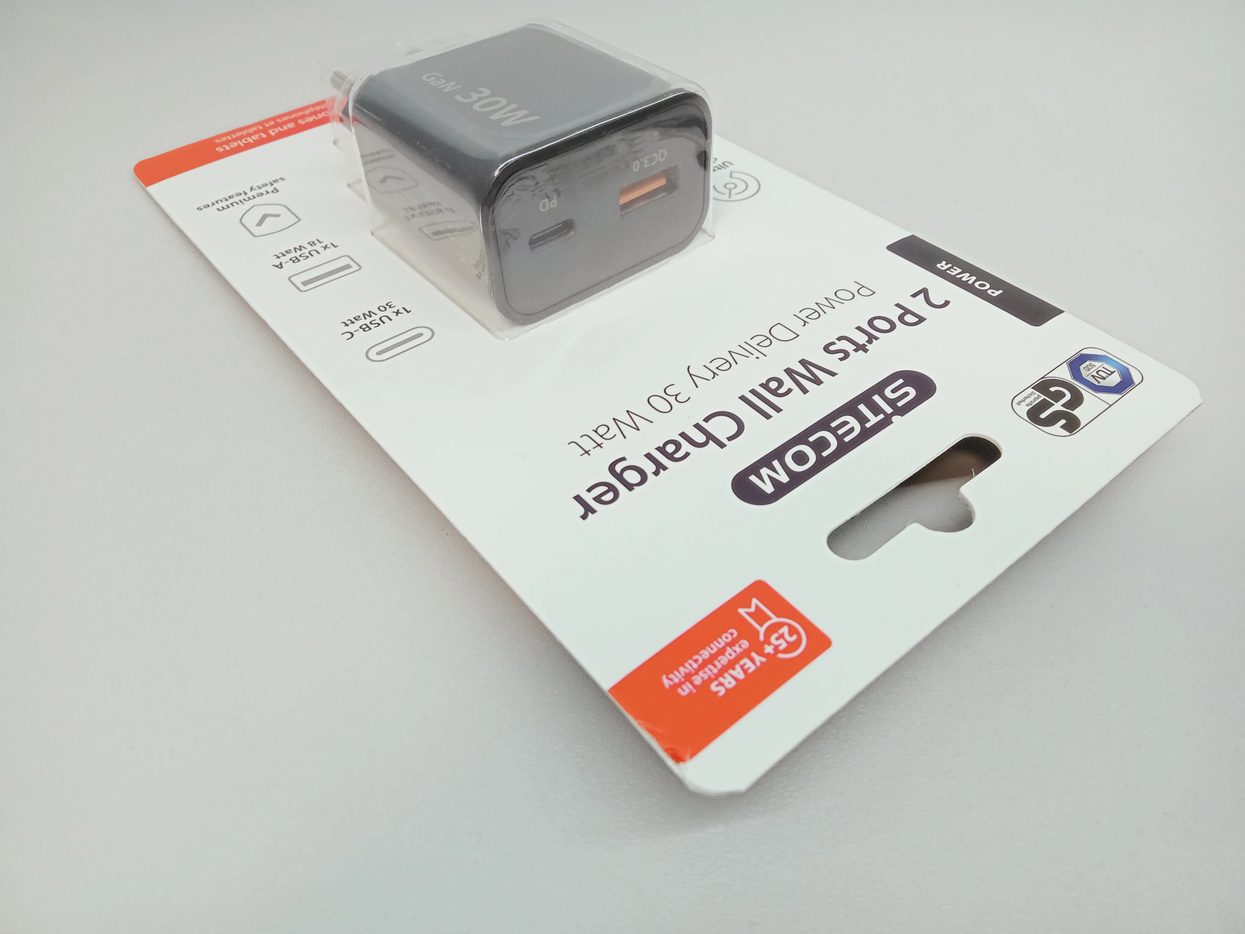 szybka-ladowarka-scienna-sitecom-gan-30-w-usb-c-usb-a-stan-11323-2