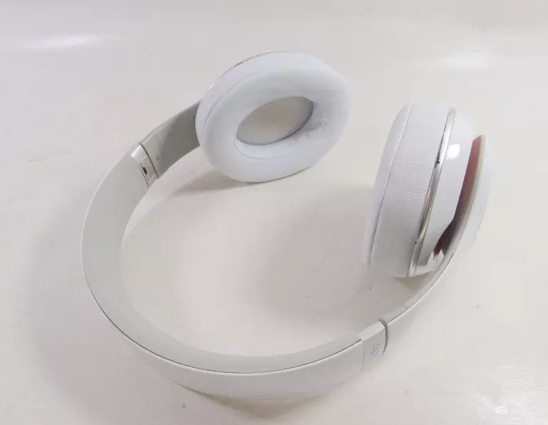 BEATS SOLO 2 SŁUCHAWKI ETUI