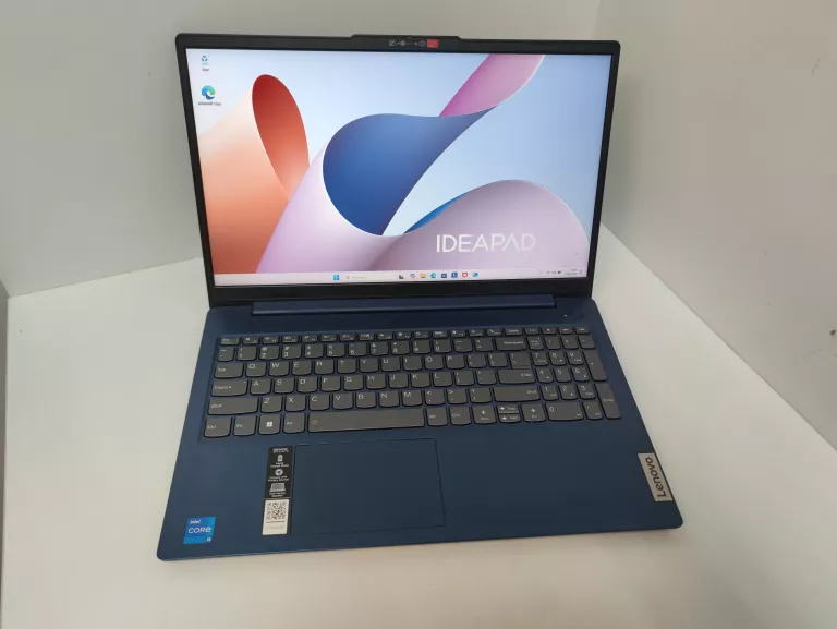 LAPTOP LENOVO IDEAPAD SLIM 3 14IAH8