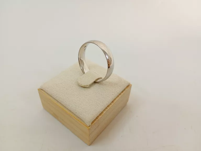 SREBRNA OBRĄCZKA 3,93G 925 R22
