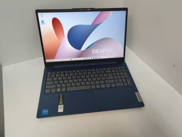 LAPTOP LENOVO IDEAPAD SLIM 3 14IAH8