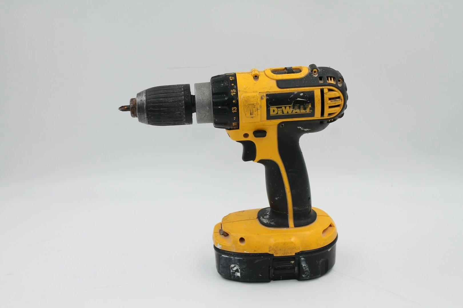 wkretarka-dewalt-dc725-opis-stan-11323-2