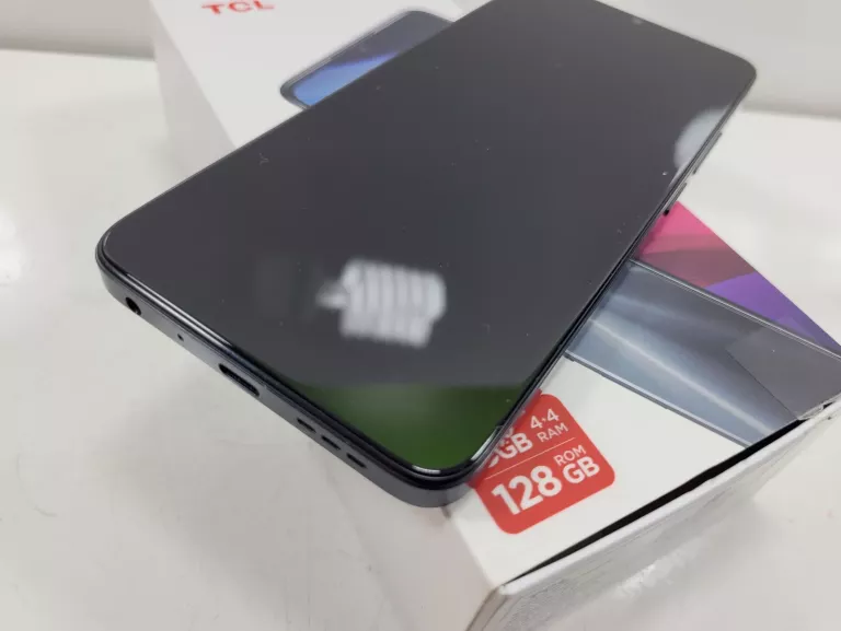 TELEFON TCL 505