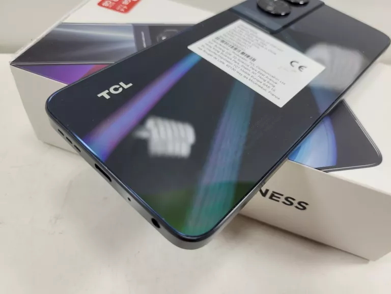 TELEFON TCL 505