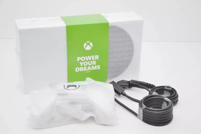 KONSOLA  XBOX SERIES S 512GB