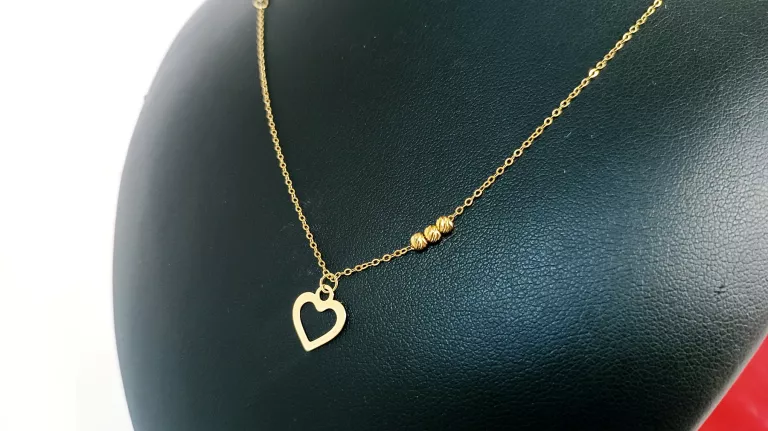 ZŁOTY LAŃCUSZEK CELEBRTYKA Z SERCEMI I KULECZKAMI 1,16G 585P 45CM