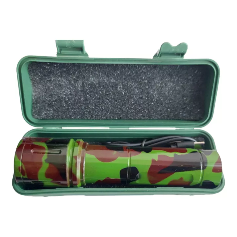 LATARKA MILITARY W ETUI LED