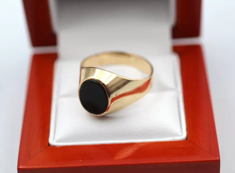 ZŁOTY SYGNET ONYX P585 R28 W. 5,16G