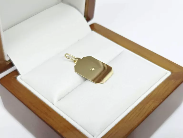 NIENOSZONA ZŁOTA  ZAWIESZKA JEZUS 585 0,89G