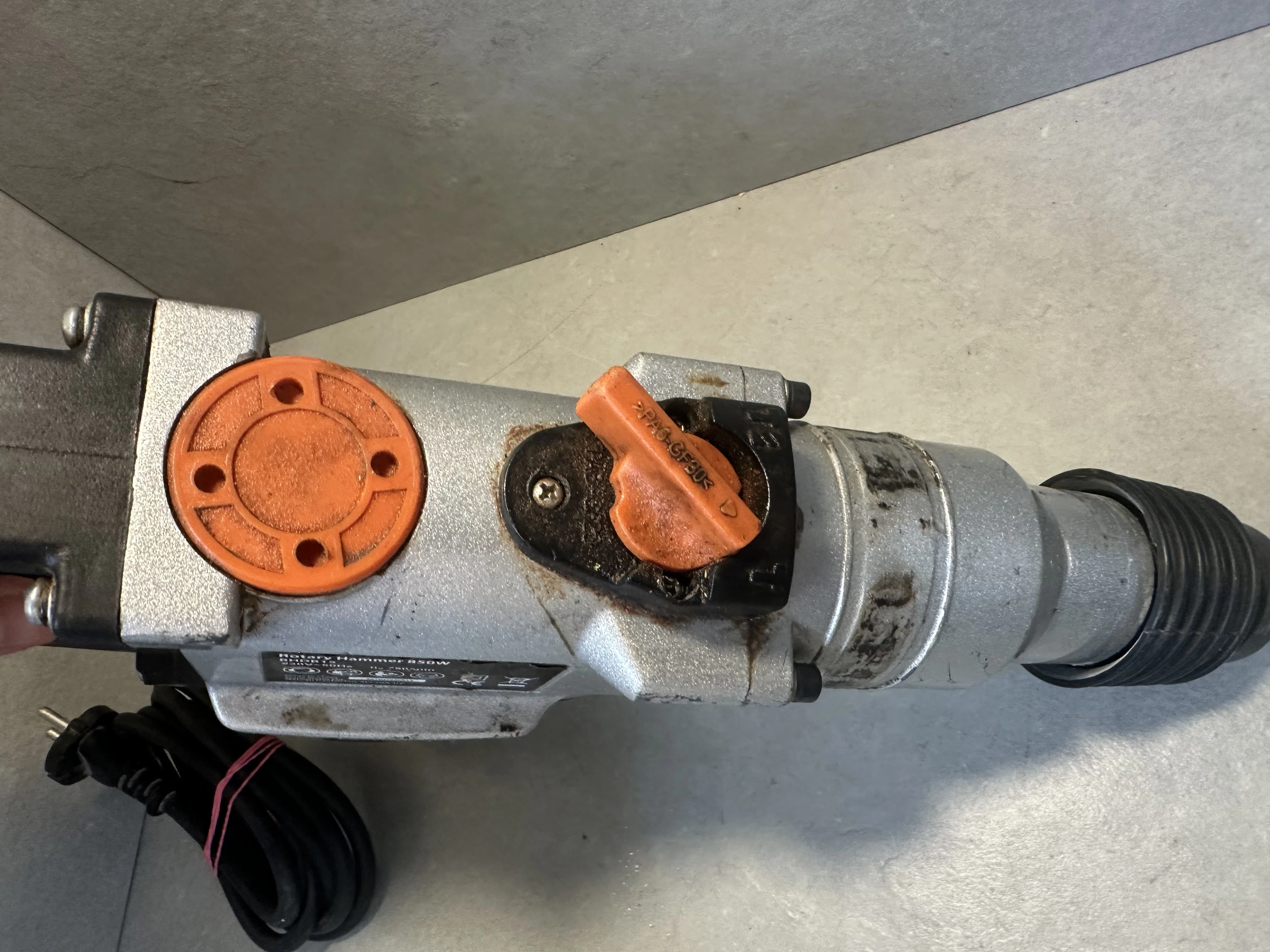 mlotowiertarka-tesco-rotary-hammer-rhdb15-850w-ean-gtin-5410316083607