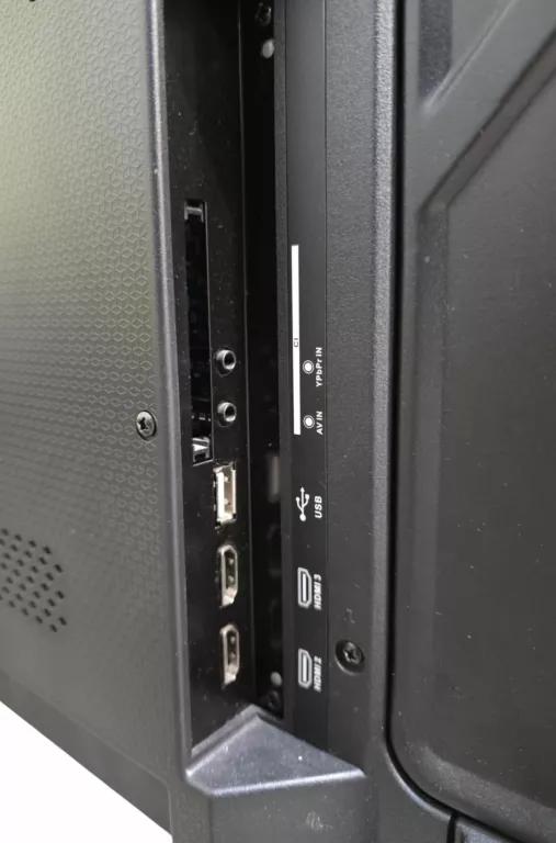 telewizor-smart-tech-le-39z1-pilot-przekatna-ekranu-cale-39