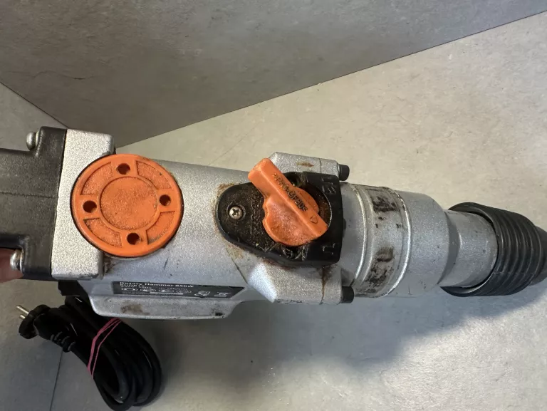 mlotowiertarka-tesco-rotary-hammer-rhdb15-850w-ean-gtin-5410316083607