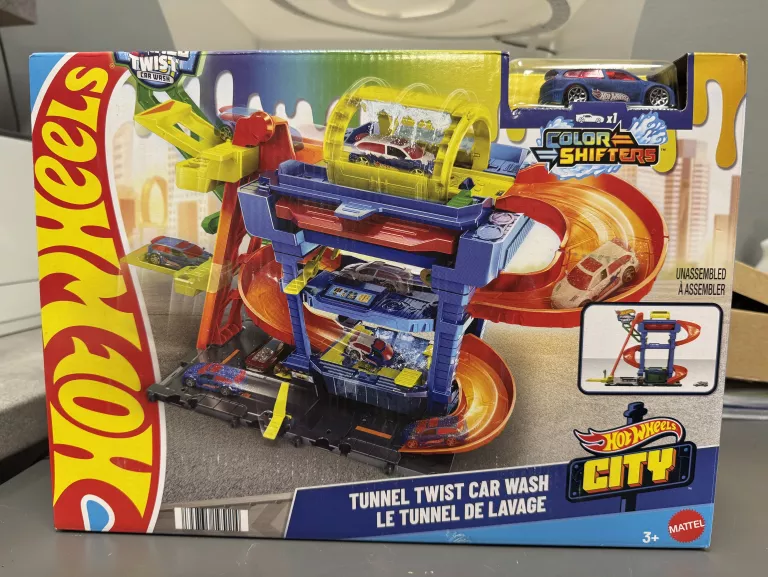 HOT WHEELS MYJNIA ODJAZDOWE ZAKRĘTY + 1 AUTKO