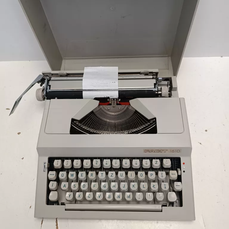 MASZYNA DO PISANIA FACIT 1600